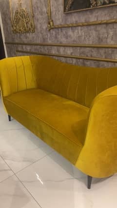 3 seater sofa almost new