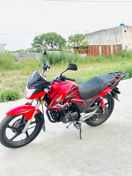 Honda CB150F 1