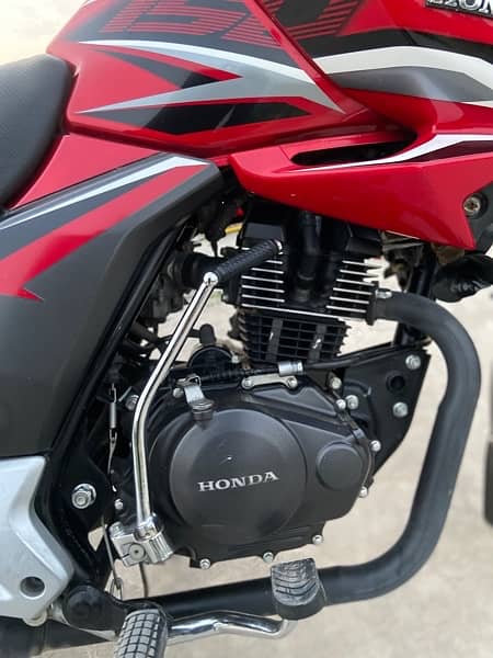 Honda CB150F 5