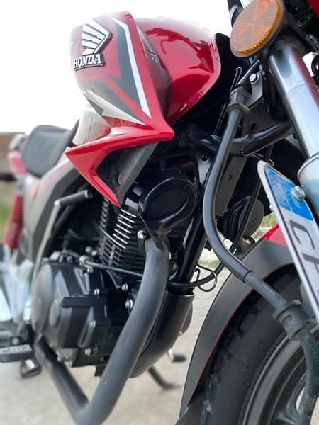 Honda CB150F 6