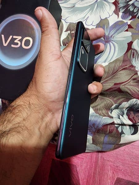 vivo v30 8