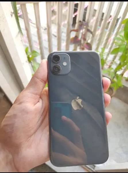 iPhone 11 03081584469 0