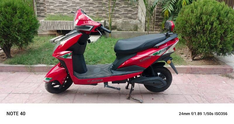 yj future scooty for sell 2