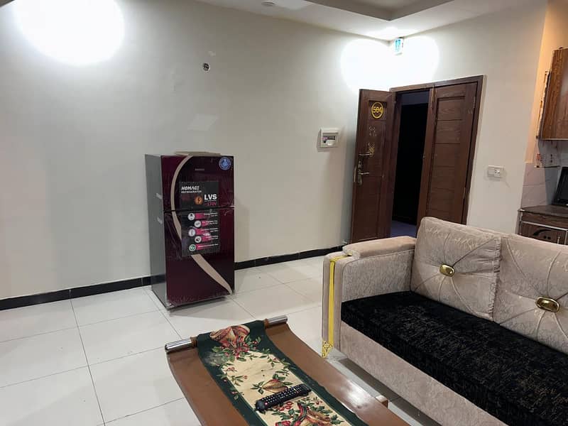 Monthly 1 Bedroom apartment Bahria Town Lahore 5