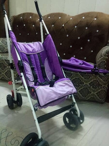 Travelling baby stroller 2