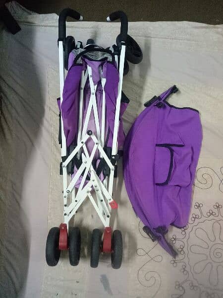 Travelling baby stroller 4