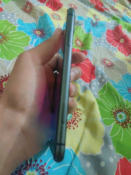 iphone 11 Non PTA 3