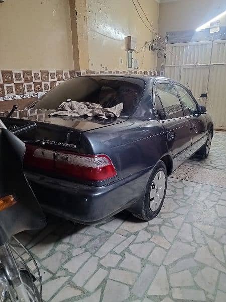 Toyota Corolla XE 2001 3