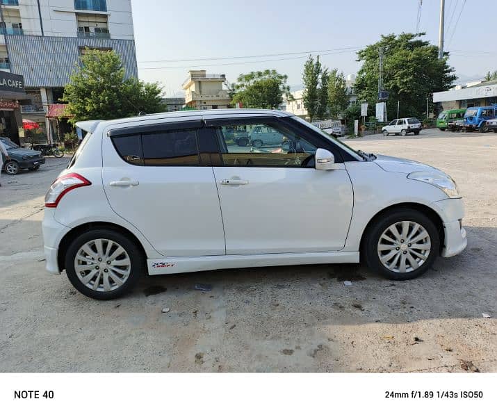 Suzuki Swift 2023 4