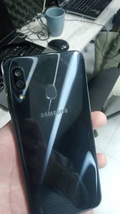 Samsung A30