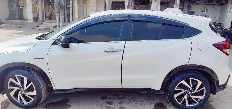 Honda  Vezel   RS  PACKAGE Model  2017 /2019 3