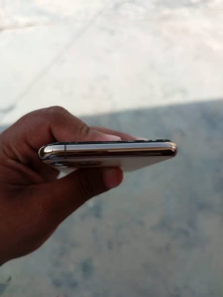 iPhone 11 pro non pta golden colour 2