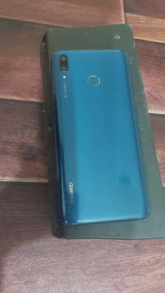 Huawei y9 2019. . . . . . . 4/64 1