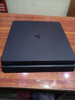 PS4