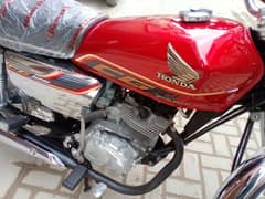 Honda 125 Karachi number 22 model