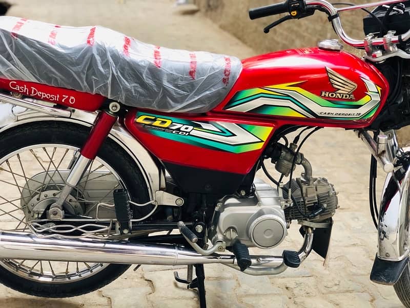 Honda cd 70 condition 10 by 10 khari rahi h 5500 original chali h 8