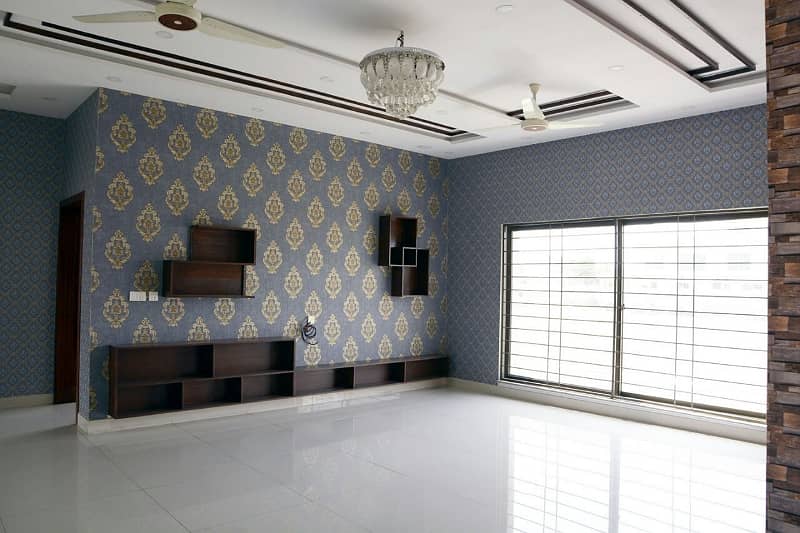 Dha Phase 6 Kanal Full House With Basement For Rent 8