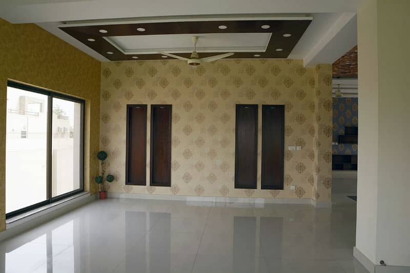 Dha Phase 6 Kanal Full House With Basement For Rent 12