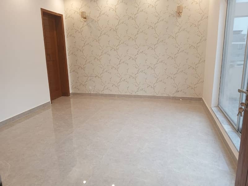 Dha phase 8 Ex Air Avenue kanal brand new full house for rent 9