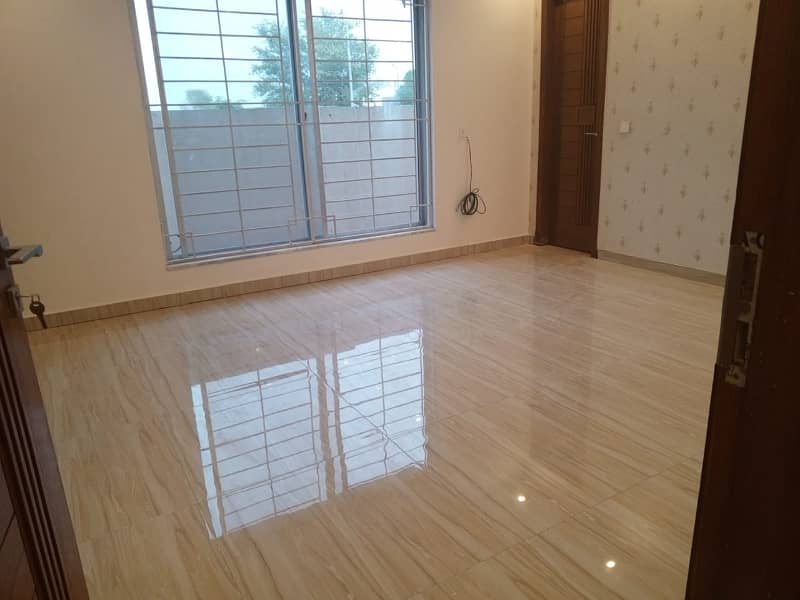 Dha phase 8 Ex Air Avenue kanal brand new full house for rent 18