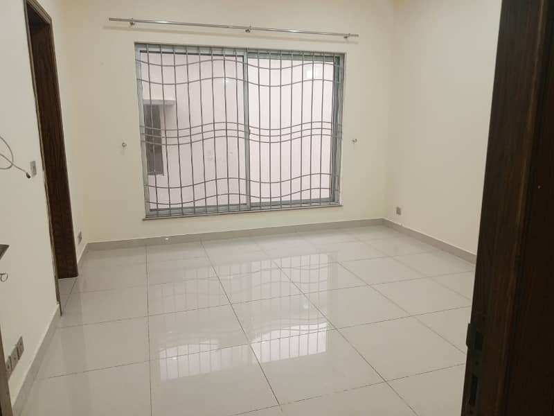 Dha Phase 2 Kanal Upper Portion For Rent 11