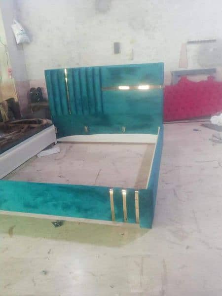 A1 quality king bed available very low price 13