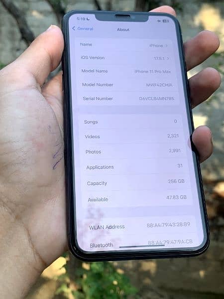 iPhone 11 Pro Max 256gb non pta physical dual sim 4