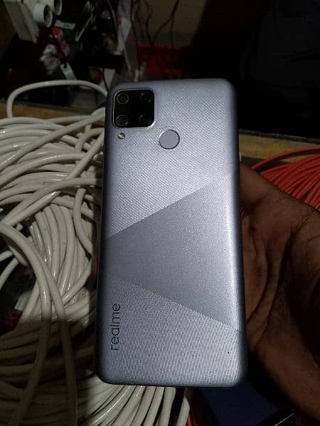 iam selling my mobile phone realme c15 box ha 4.64 4