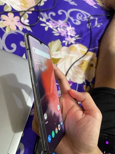 oneplus 7t only back cracked 8/128 3