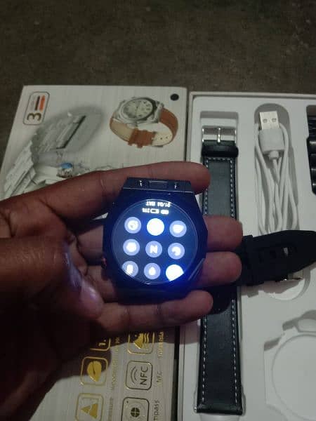 smart watches bhtreen he bilkul new he 1