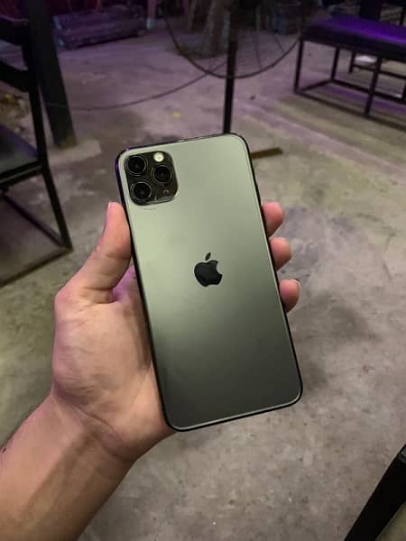 iphone 11 pro max 4