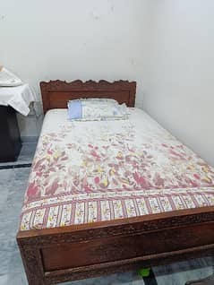 Bed for sale made with good quality wood