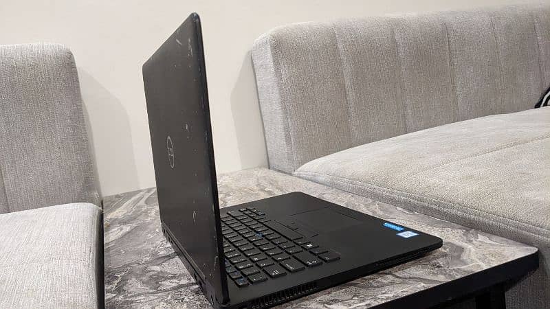 Dell latitude e7470 - i5 6th generation 1