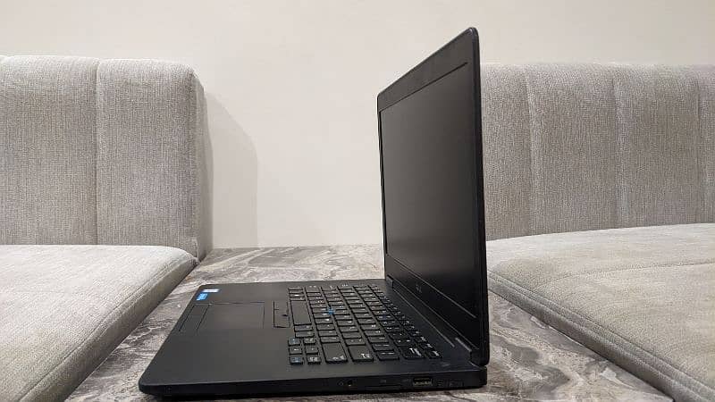 Dell latitude e7470 - i5 6th generation 3