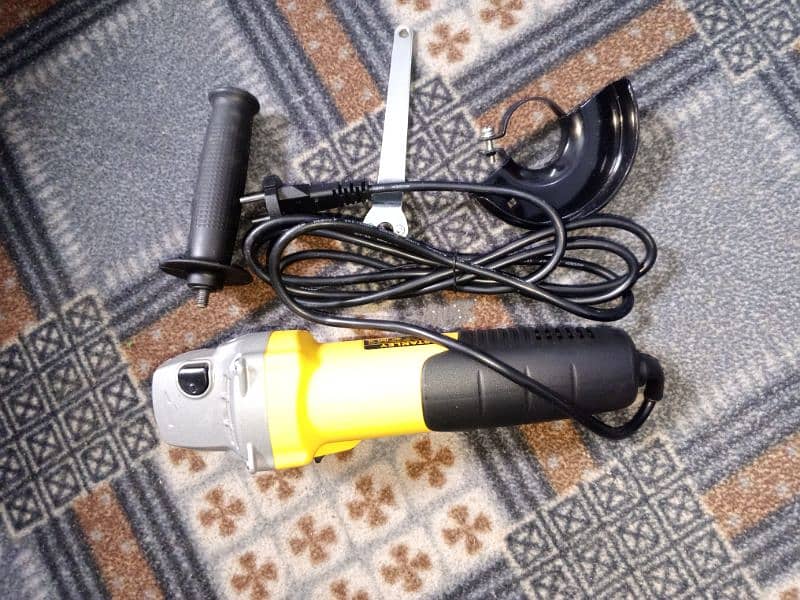 Angle Grinder 4” 100mm 900W STANLEY 4