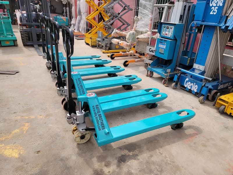 BAOLI 3 Ton Manual Hand Pallet Trucks Lifters Forklifts for Sale in 2