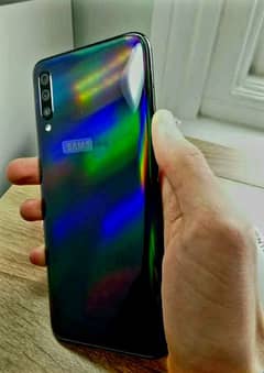 Samsung galaxy A70 mobile for sale in good condition exchange possible