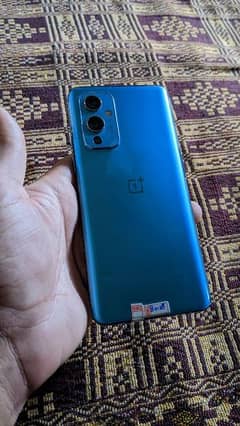 one plus 9 5g(8+128)