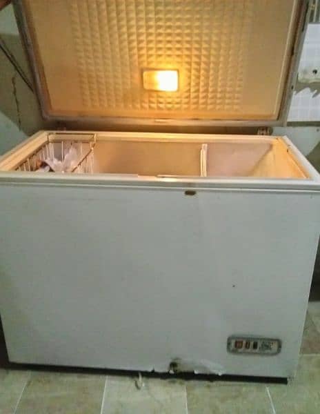 Dawlance Deep Freezer 2