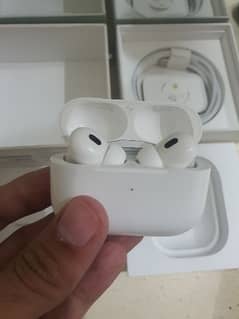 Apple Airpods pro 2nd Generation USB - C slightly used brand new