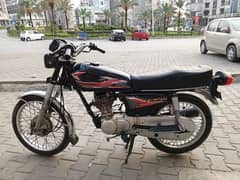 Honda 125 saf condition mai engine mai thk hai