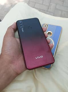 Vivo y15 4gb 64gb with charger 0