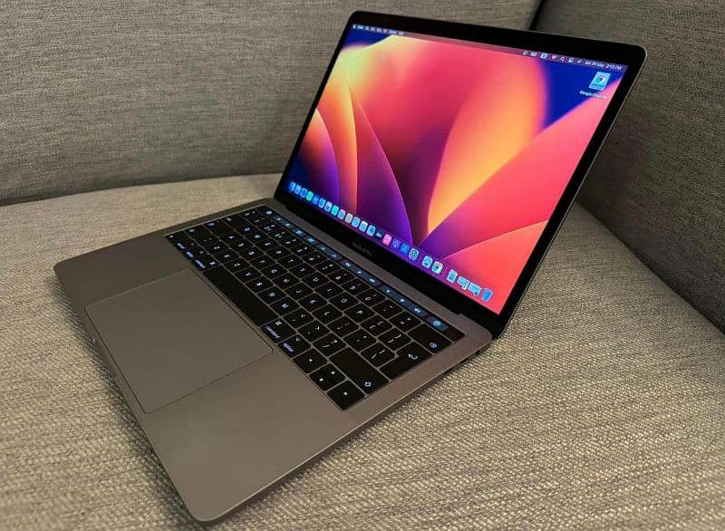 Apple Macbook pro 2018 15INCHES 32 Ram 512 SSD 4GB Graphic 1