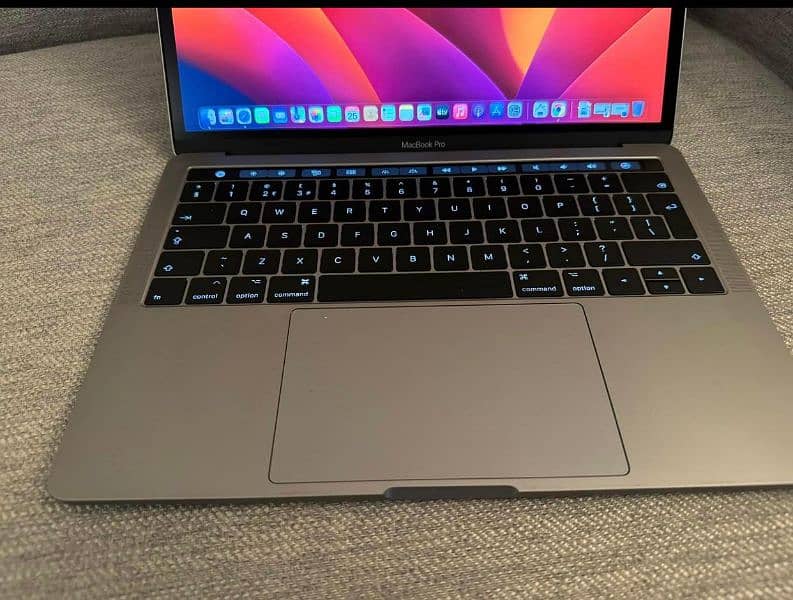 Apple Macbook pro 2018 15INCHES 32 Ram 512 SSD 4GB Graphic 2