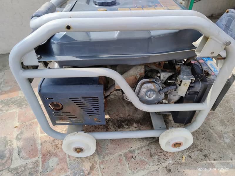 Hyundai 6 kVA Generator along with ATS Switch 2