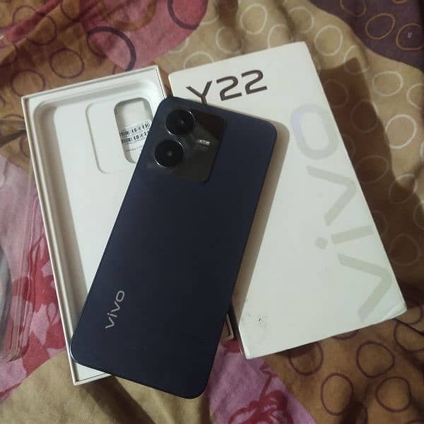 vivo  y22 4GB/64 Complete box  1and yos  10/10 condition hi 1