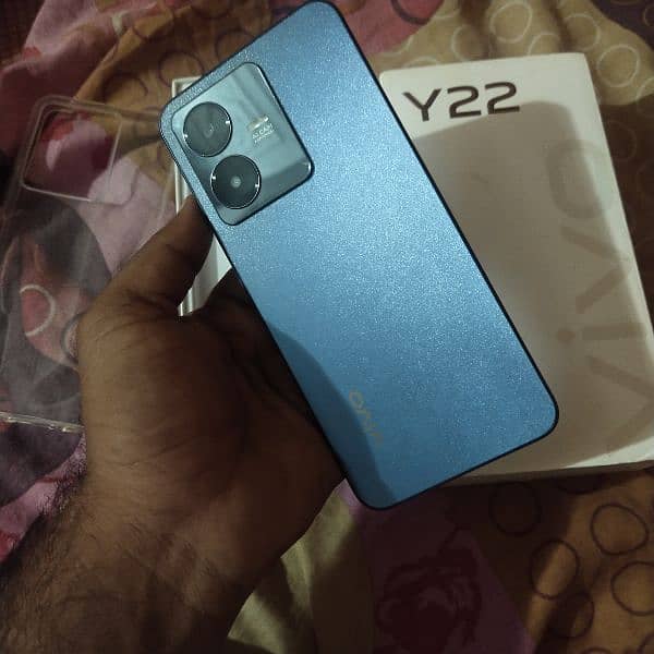 vivo  y22 4GB/64 Complete box  1and yos  10/10 condition hi 4