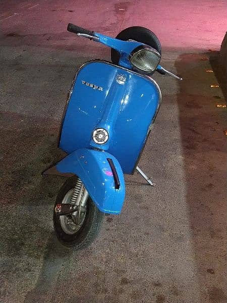 vespa super  brand new 1