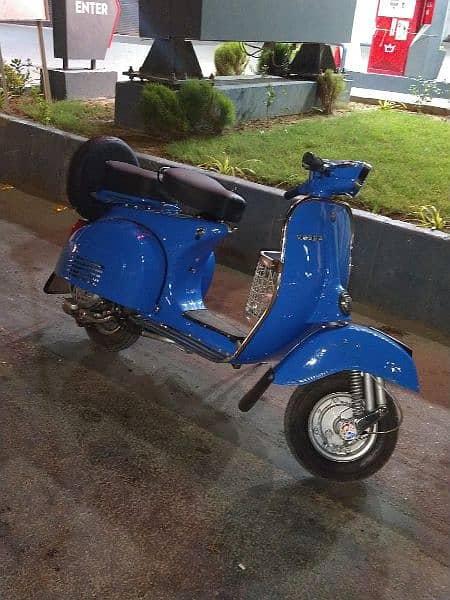 vespa super  brand new 3