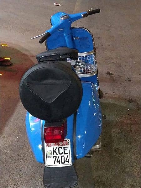 vespa super  brand new 4